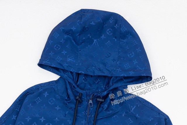 Louisvuitton路易威登Lv專門店2023FW新款刺繡章仔連帽風衣外套 男女同款 tzy3136
